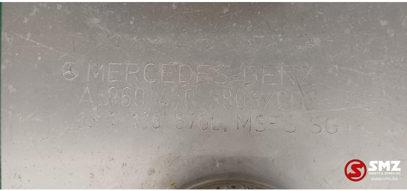 Mercedes-Benz Occ brandstoftank 570L + steunen brandstofniveause - Топливный бак для Грузовиков: фото 5 Mercedes-Benz Occ brandstoftank 570L + steunen brandstofniveause - Топливный бак для Грузовиков: фото 5