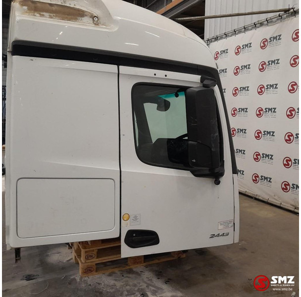 Mercedes-Benz Occ cabine RHD Mercedes - Кабина и интерьер для Грузовиков: фото 4 Mercedes-Benz Occ cabine RHD Mercedes - Кабина и интерьер для Грузовиков: фото 4