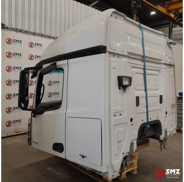 Mercedes-Benz Occ cabine RHD Mercedes - Кабина и интерьер для Грузовиков: фото 5 Mercedes-Benz Occ cabine RHD Mercedes - Кабина и интерьер для Грузовиков: фото 5