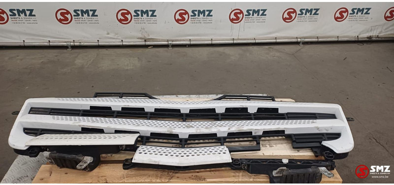 Mercedes-Benz Occ radiatorgrille Mercedes - Решётка радиатора для Грузовиков: фото 1 Mercedes-Benz Occ radiatorgrille Mercedes - Решётка радиатора для Грузовиков: фото 1