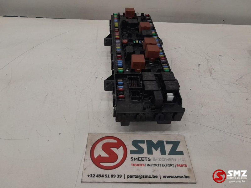 Renault Occ ECU VMCU2 regeleenheid Renault - Блок управления для Грузовиков: фото 4 Renault Occ ECU VMCU2 regeleenheid Renault - Блок управления для Грузовиков: фото 4