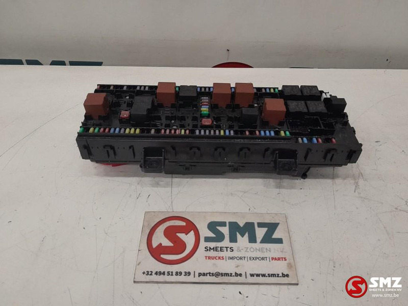 Renault Occ ECU VMCU2 regeleenheid Renault - Блок управления для Грузовиков: фото 1 Renault Occ ECU VMCU2 regeleenheid Renault - Блок управления для Грузовиков: фото 1