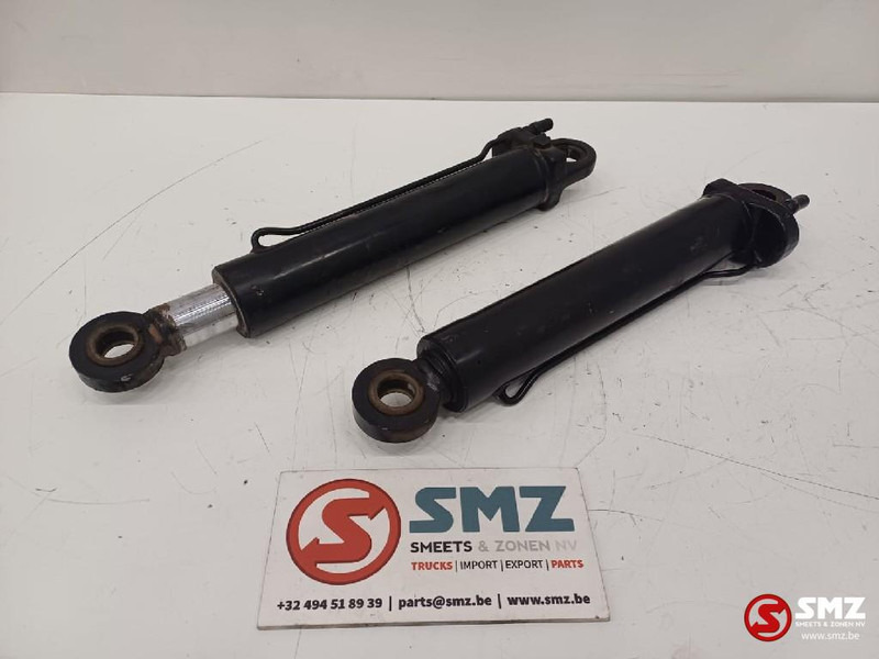 Renault Occ set cabinekantelcilinders Renault - Рама/ Шасси для Грузовиков: фото 1 Renault Occ set cabinekantelcilinders Renault - Рама/ Шасси для Грузовиков: фото 1