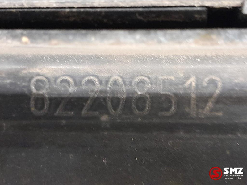 Volvo Occ bovenste traptrede grille Volvo - Решётка радиатора для Грузовиков: фото 3 Volvo Occ bovenste traptrede grille Volvo - Решётка радиатора для Грузовиков: фото 3