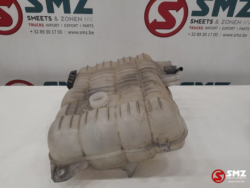 Volvo Occ koelvloeistofreservoir Volvo - Система охлаждения для Грузовиков: фото 4 Volvo Occ koelvloeistofreservoir Volvo - Система охлаждения для Грузовиков: фото 4