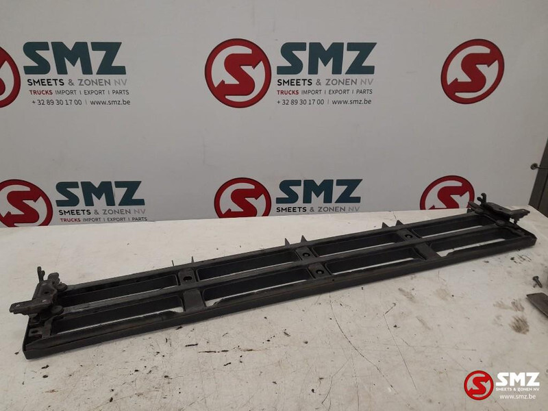 Volvo Occ opklapbare voorgrille Volvo - Решётка радиатора для Грузовиков: фото 4 Volvo Occ opklapbare voorgrille Volvo - Решётка радиатора для Грузовиков: фото 4