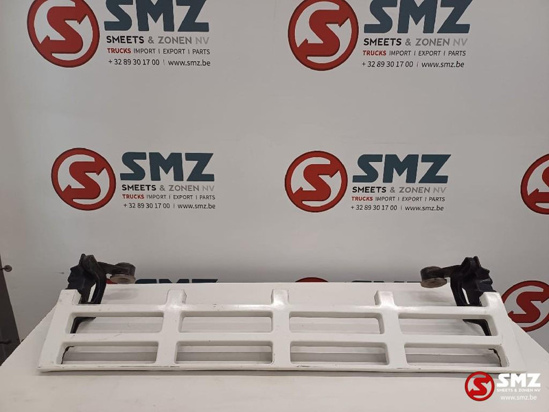 Volvo Occ voorgrille + scharnieren Volvo - Решётка радиатора для Грузовиков: фото 1 Volvo Occ voorgrille + scharnieren Volvo - Решётка радиатора для Грузовиков: фото 1