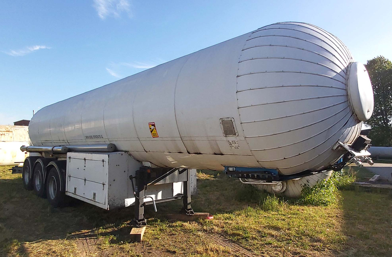 ROBINE CO2 Gas Carbon dioxide used tank semi-trailer - Полуприцеп-цистерна: фото 1 ROBINE CO2 Gas Carbon dioxide used tank semi-trailer - Полуприцеп-цистерна: фото 1