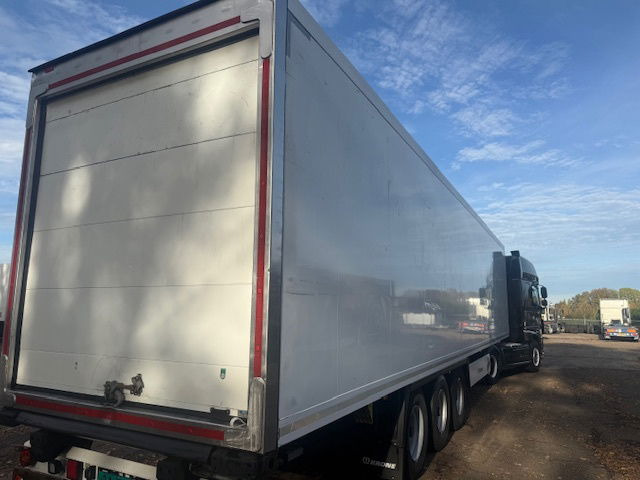 Krone Vector 1950 - Полуприцеп-рефрижератор: фото 3 Krone Vector 1950 - Полуприцеп-рефрижератор: фото 3