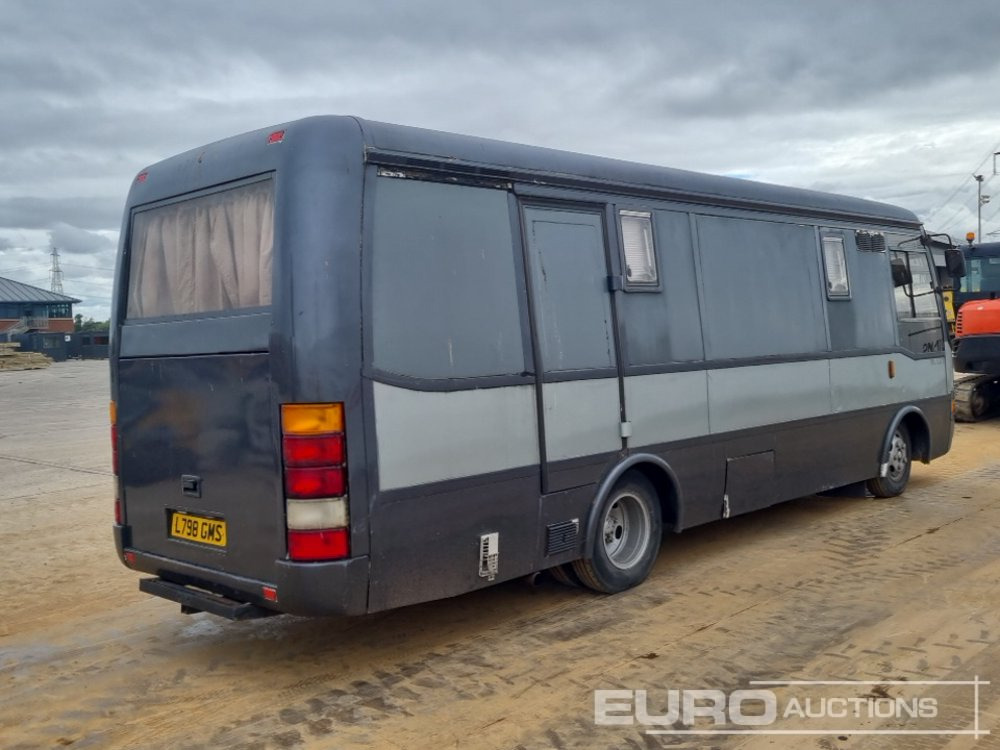 1993 Caetano 4x2 5 Berth Motorhome, Sink, Fridge Freezer, Oven & Hob, Wash Room, Diesel Heater, Solar Panels, Awning, Manual Gearbox - Кастенваген: фото 5 1993 Caetano 4x2 5 Berth Motorhome, Sink, Fridge Freezer, Oven & Hob, Wash Room, Diesel Heater, Solar Panels, Awning, Manual Gearbox - Кастенваген: фото 5