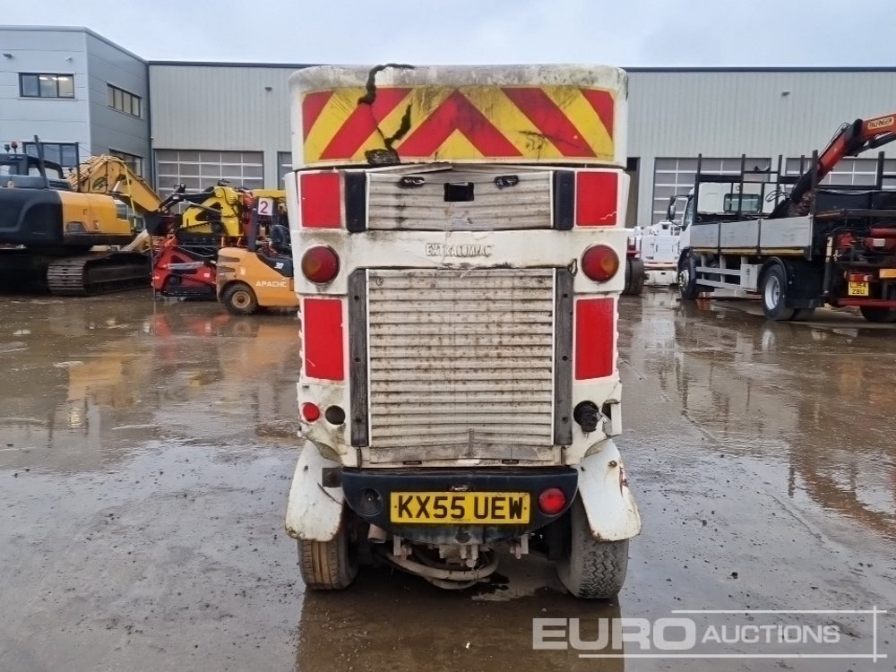 2005 Mathieu Yno Azura2 - Подметально-уборочная машина: фото 4 2005 Mathieu Yno Azura2 - Подметально-уборочная машина: фото 4