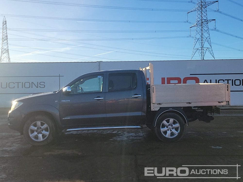 2010 Toyota Hilux Invincible - Пикап: фото 2 2010 Toyota Hilux Invincible - Пикап: фото 2