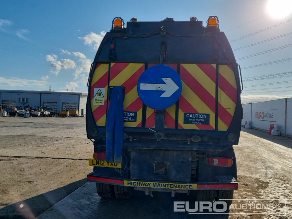 2012 DAF LF55.220 - Подметально-уборочная машина: фото 4 2012 DAF LF55.220 - Подметально-уборочная машина: фото 4