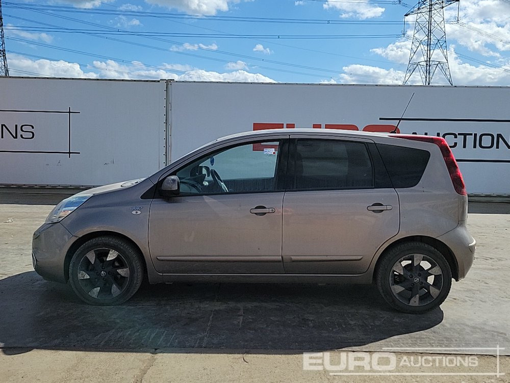 2012 Nissan Note - Легковой автомобиль: фото 2 2012 Nissan Note - Легковой автомобиль: фото 2