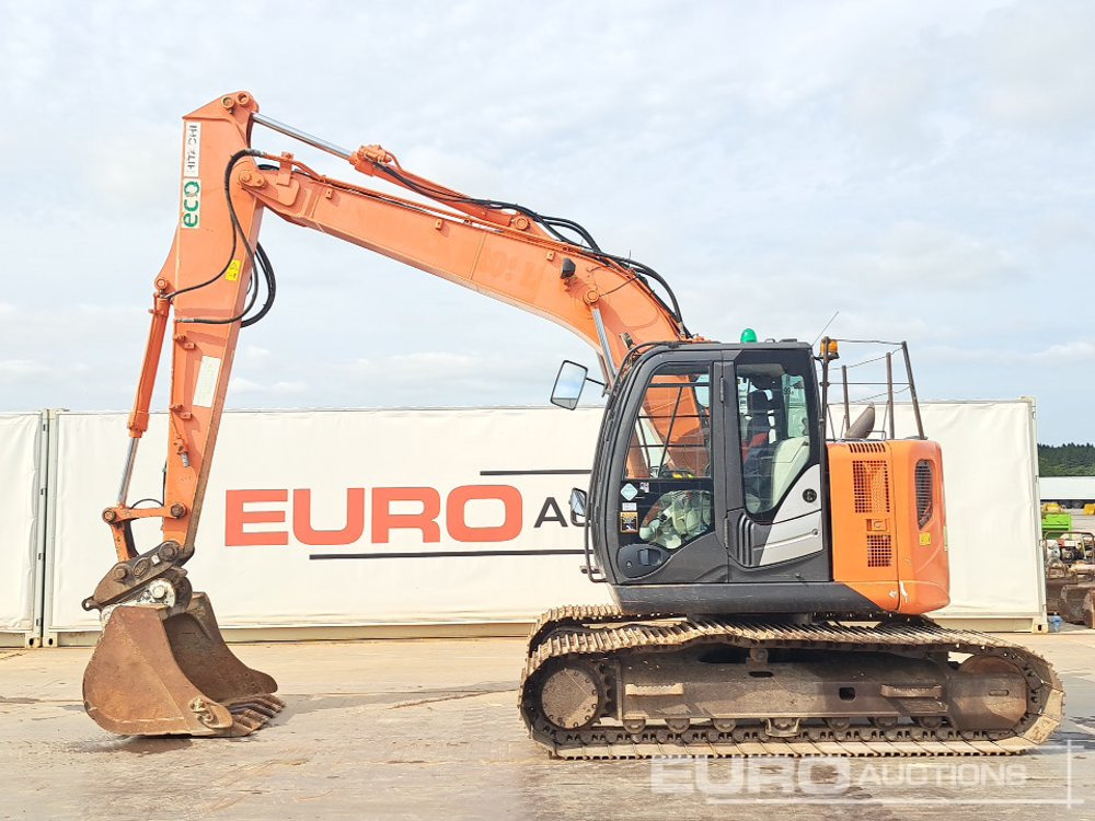 2015 Hitachi ZX135 - Гусеничный экскаватор: фото 2 2015 Hitachi ZX135 - Гусеничный экскаватор: фото 2