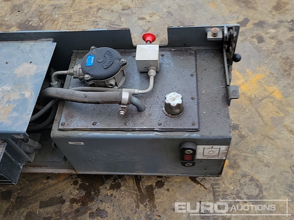 2015 SkyJack SJ3226 - Ножничный подъемник: фото 1 2015 SkyJack SJ3226 - Ножничный подъемник: фото 1