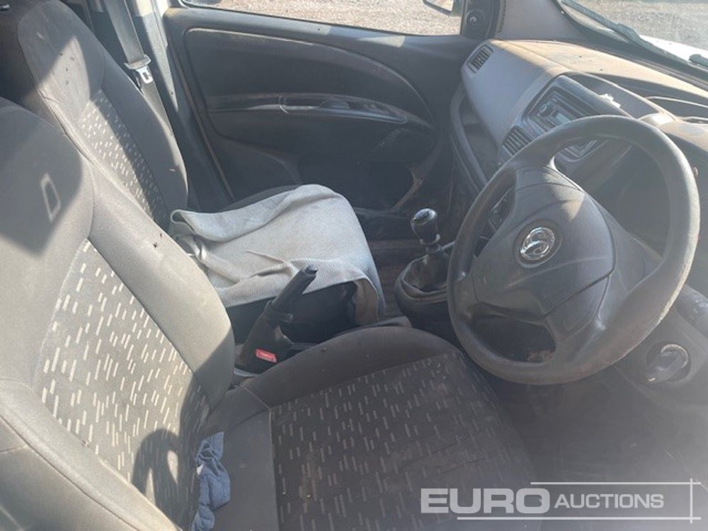 2015 Vauxhall Combo CDTI - Легковой фургон, Грузопассажирский фургон: фото 5 2015 Vauxhall Combo CDTI - Легковой фургон, Грузопассажирский фургон: фото 5
