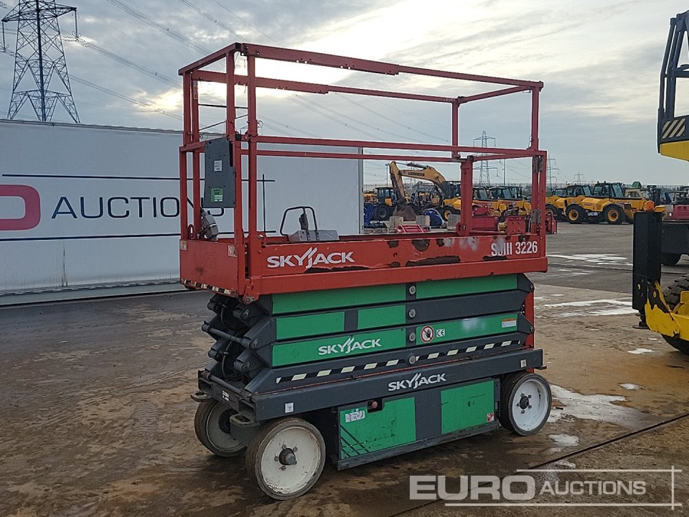 2017 SkyJack SJ3226 - Ножничный подъемник: фото 1 2017 SkyJack SJ3226 - Ножничный подъемник: фото 1