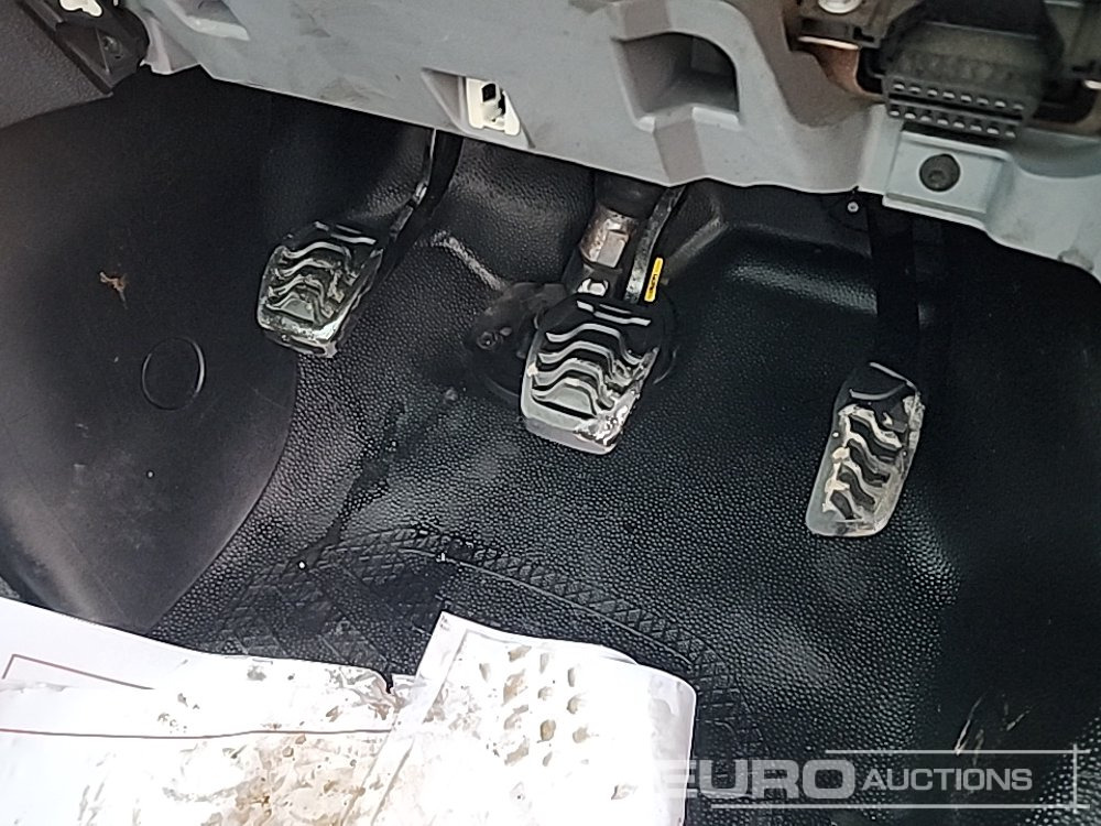 Малотоннажный бортовой грузовик 2019 Ford Transit 350: фото 21 Малотоннажный бортовой грузовик 2019 Ford Transit 350: фото 21