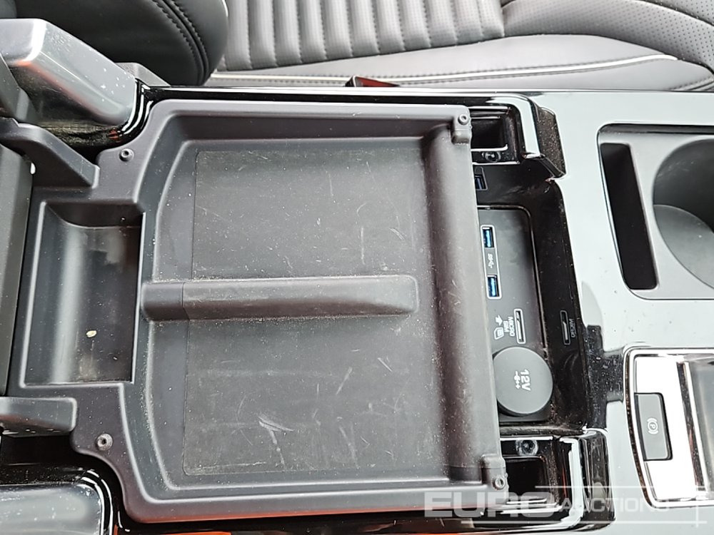 Внедорожник 2019 Land Rover Discovery HSE: фото 31