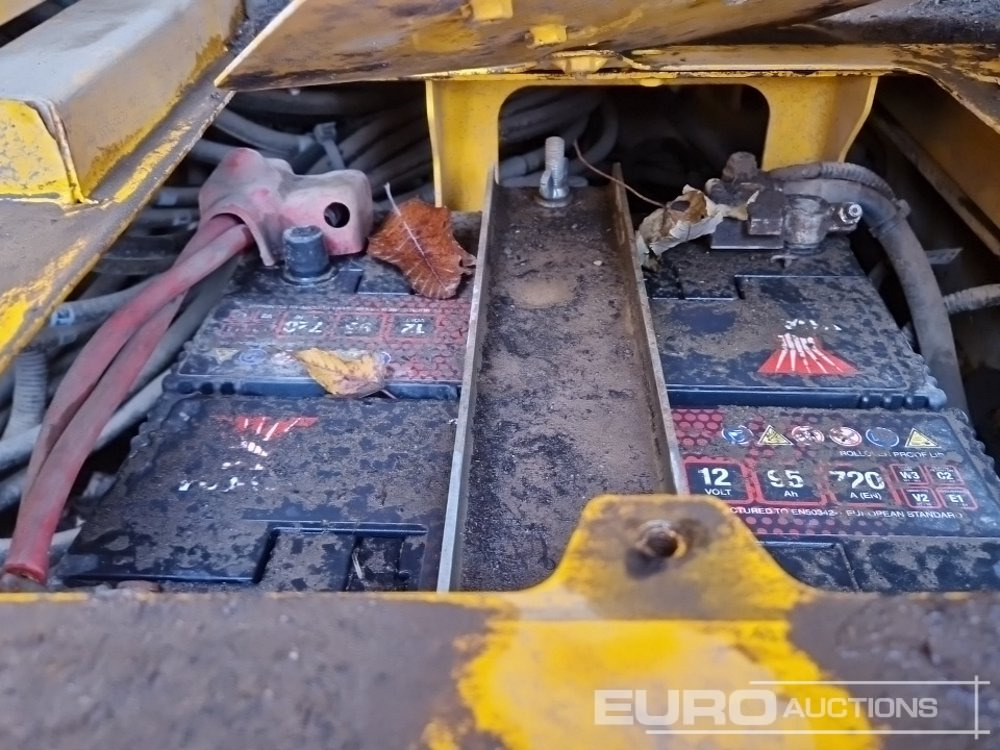 Гусеничный экскаватор 2022 JCB 220X LC: фото 40