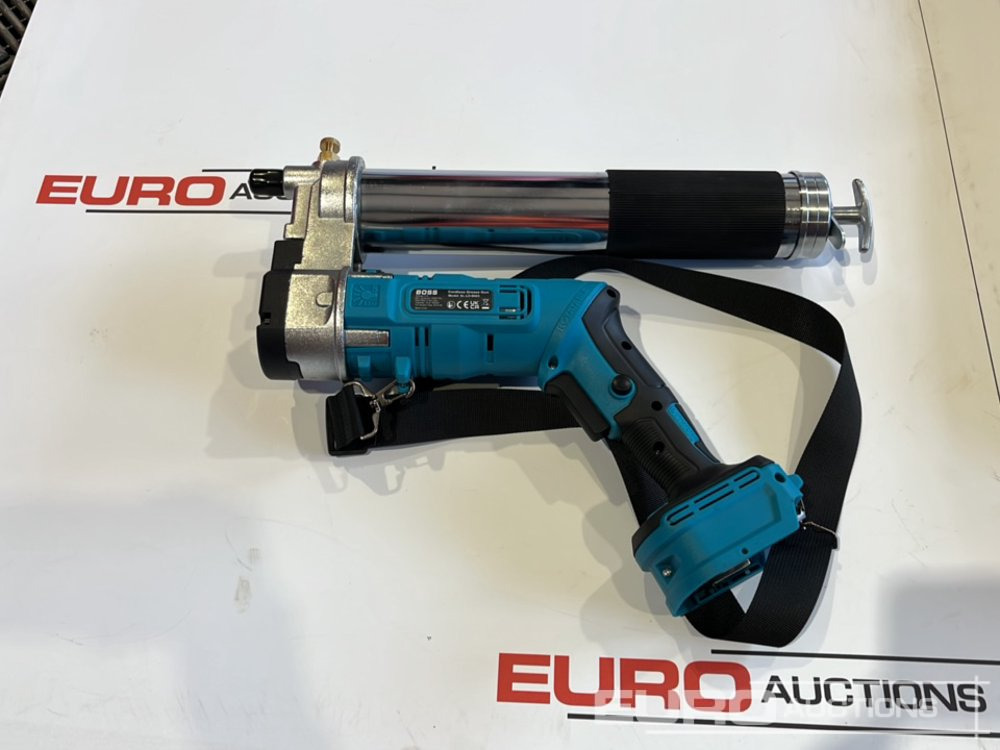 Строительное оборудование Boss 21 Volt Lithium Battery Cordless Grease Gun, 2 Batteries, Charger, Case, Shoulder Strap, Extension Pieces and Fittings: фото 10