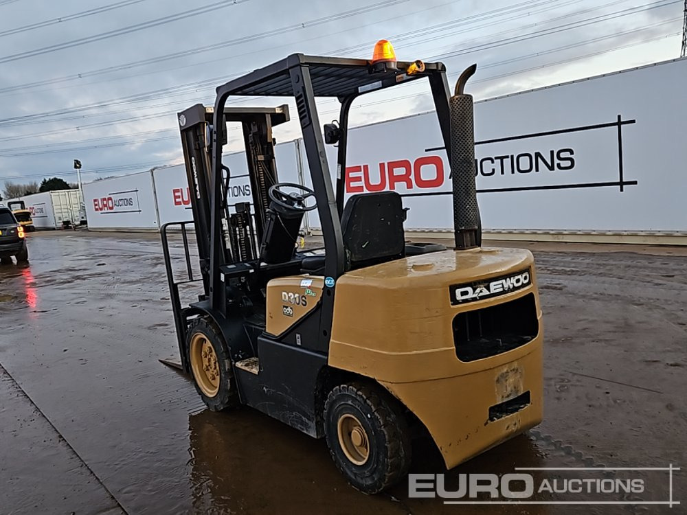 Daewoo D305-3 - Вилочный погрузчик: фото 3 Daewoo D305-3 - Вилочный погрузчик: фото 3