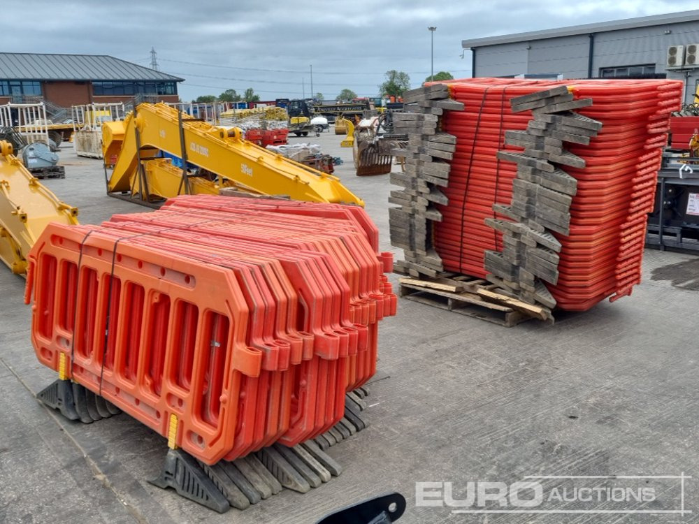 Bundle of Plastic Safety Fencing (2 of) - Другая техника: фото 1 Bundle of Plastic Safety Fencing (2 of) - Другая техника: фото 1