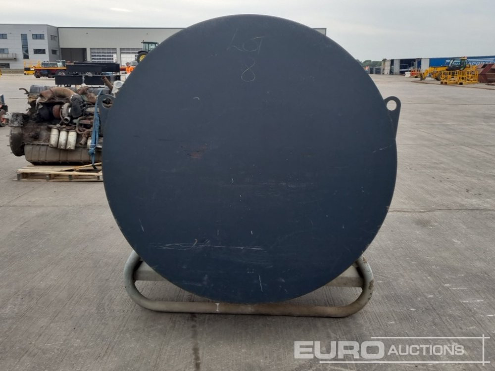 Fuel Proof 2000 Litre Bunded Fuel bowser, Eletric Pump, Fuel Meter - Резервуар для хранения: фото 4 Fuel Proof 2000 Litre Bunded Fuel bowser, Eletric Pump, Fuel Meter - Резервуар для хранения: фото 4