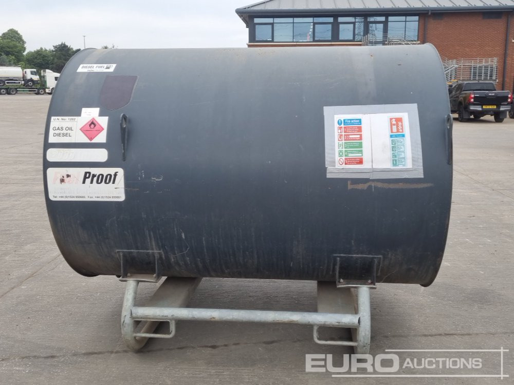 Fuel Proof 2000 Litre Bunded Fuel bowser, Eletric Pump, Fuel Meter - Резервуар для хранения: фото 2 Fuel Proof 2000 Litre Bunded Fuel bowser, Eletric Pump, Fuel Meter - Резервуар для хранения: фото 2