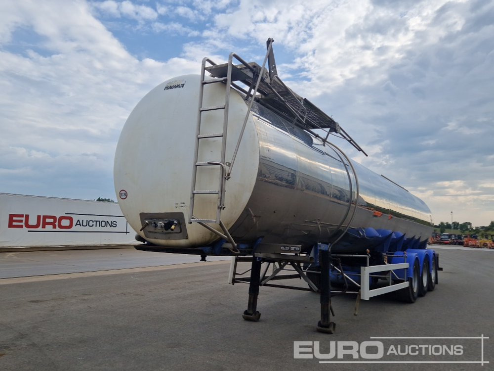 G. Magyar Tri Axle Tanker Trailer - Полуприцеп-цистерна: фото 1 G. Magyar Tri Axle Tanker Trailer - Полуприцеп-цистерна: фото 1
