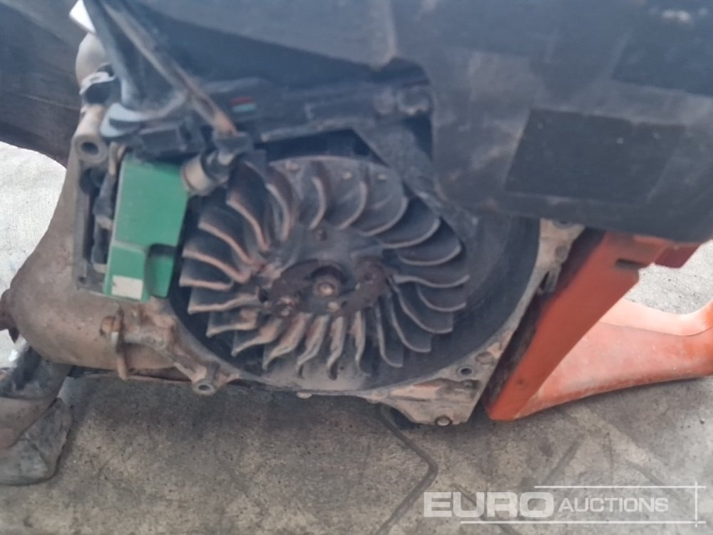 Оборудование для гаражей/ Мастерских Husqvarna Petrol Con Saw (Spares): фото 11 Оборудование для гаражей/ Мастерских Husqvarna Petrol Con Saw (Spares): фото 11