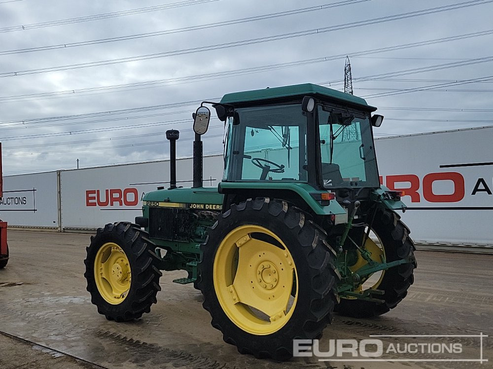 John Deere 2250 - Трактор: фото 3 John Deere 2250 - Трактор: фото 3
