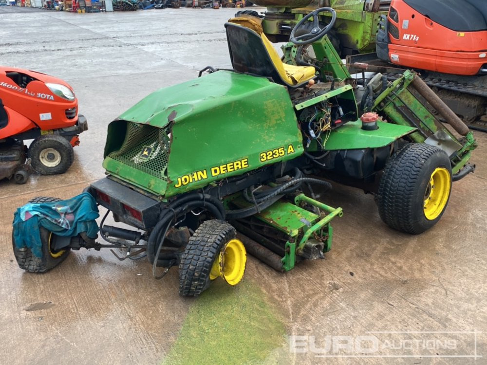 John Deere 3235A - Газонокосилка: фото 5 John Deere 3235A - Газонокосилка: фото 5