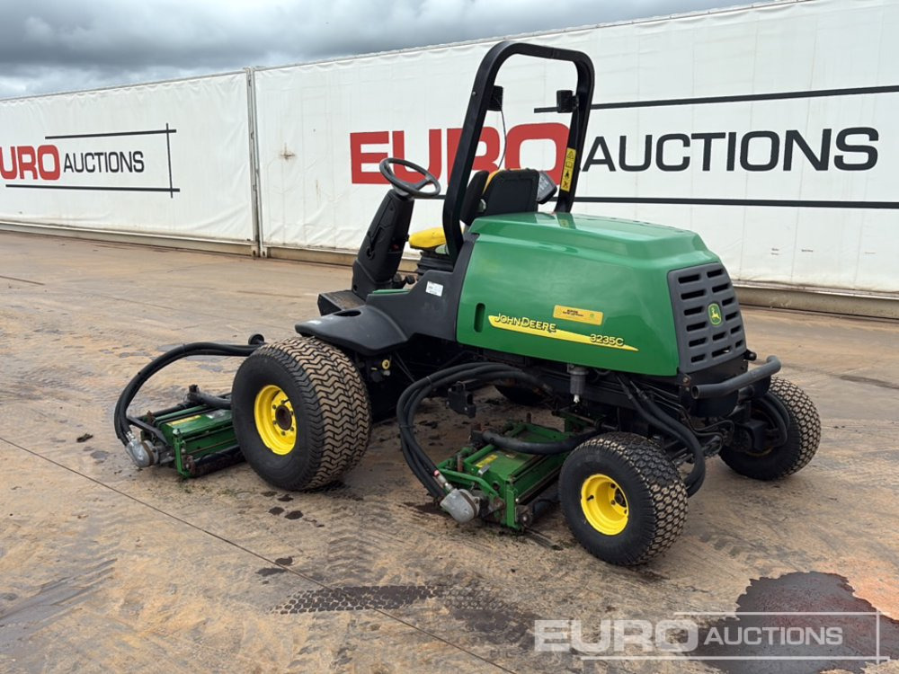 John Deere 3235C - Газонокосилка: фото 3 John Deere 3235C - Газонокосилка: фото 3