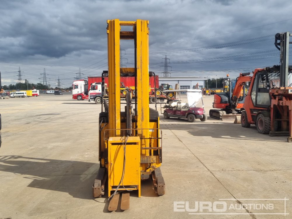 Jungheinrich Electric Side Loader Forklift, 3 Stage Free Lift Mast, Forks, Charger (Flat Battery) - Вилочный погрузчик: фото 4 Jungheinrich Electric Side Loader Forklift, 3 Stage Free Lift Mast, Forks, Charger (Flat Battery) - Вилочный погрузчик: фото 4