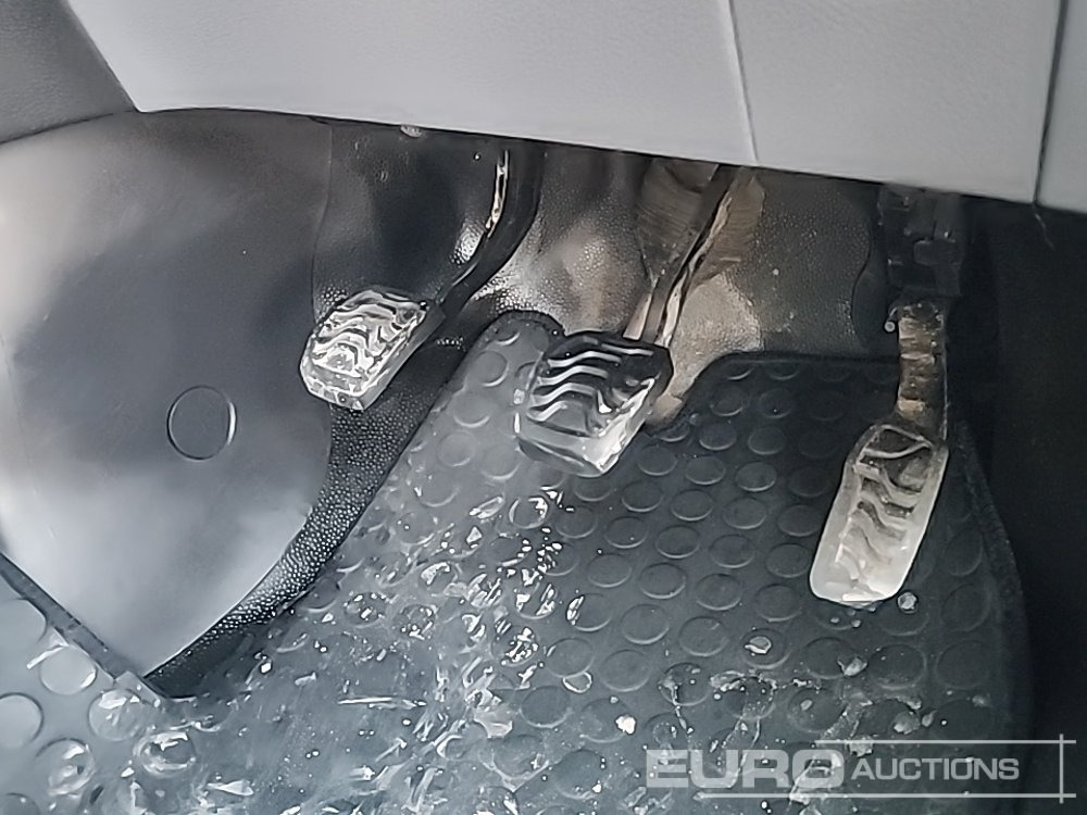 Коммерческий автомобиль 2016 Ford Transit: фото 15