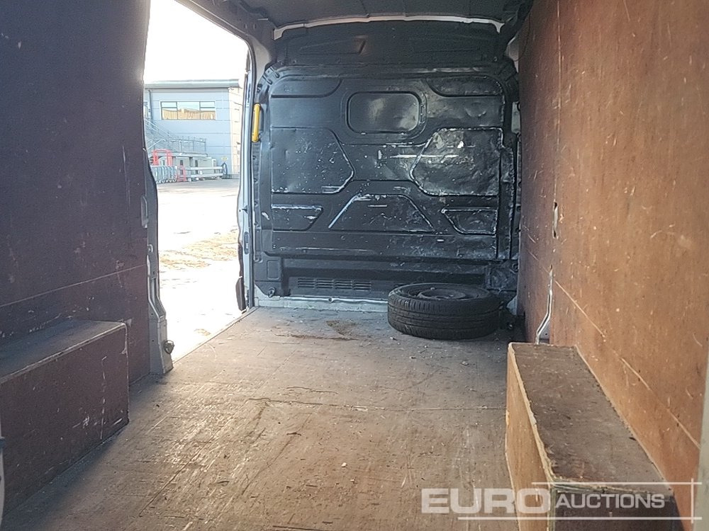 Коммерческий автомобиль 2016 Ford Transit: фото 27