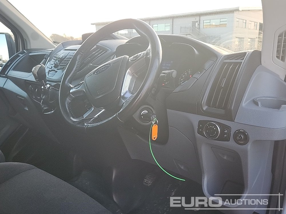 Коммерческий автомобиль 2016 Ford Transit: фото 14