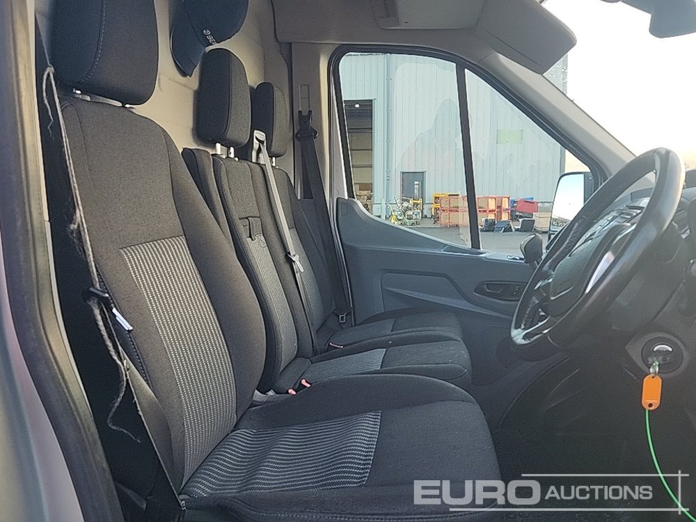 Коммерческий автомобиль 2016 Ford Transit: фото 13