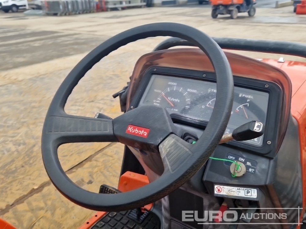 Минитрактор Kubota GT5: фото 25 Минитрактор Kubota GT5: фото 25