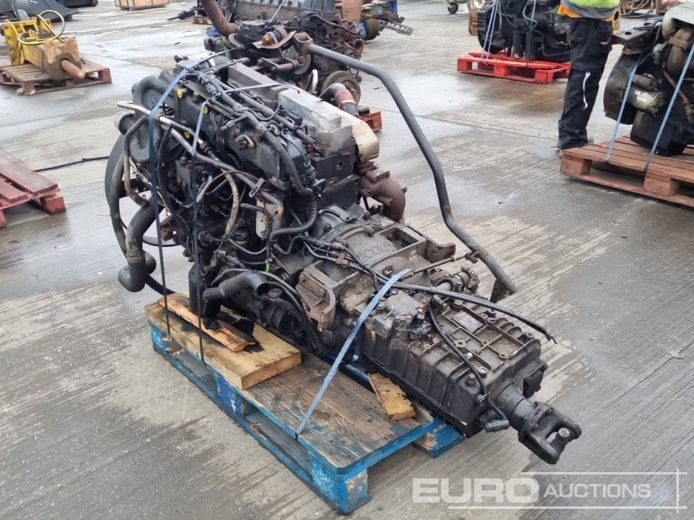 MAN 4 Cylinder Engine, Gearbox - Двигатель: фото 3 MAN 4 Cylinder Engine, Gearbox - Двигатель: фото 3