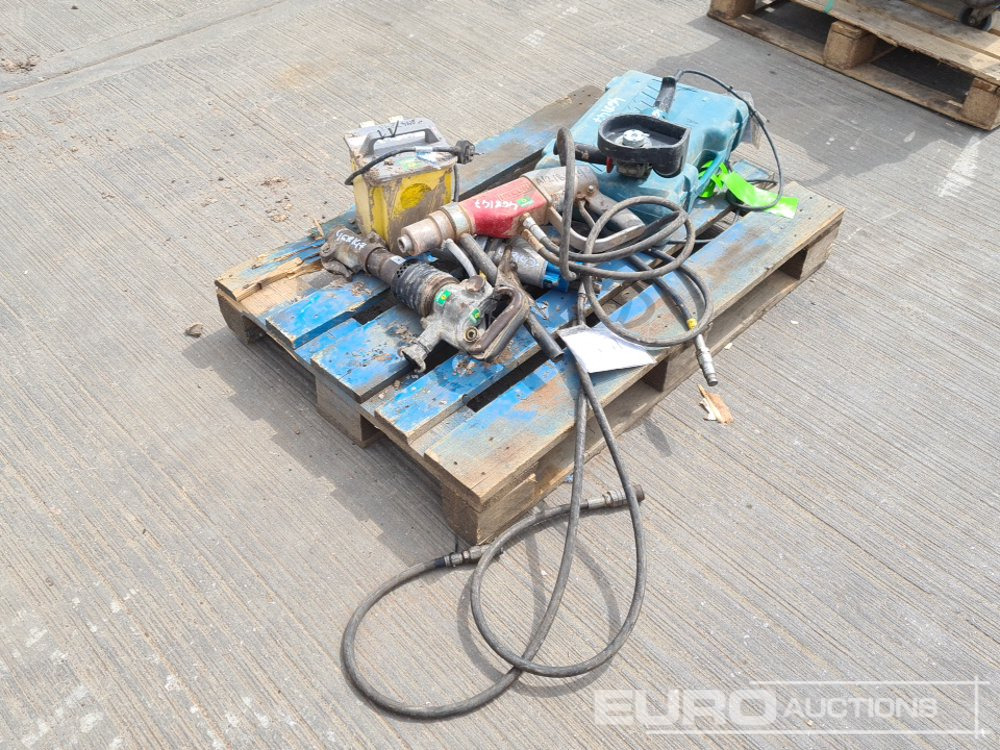 Makita 110Volt Angle Grinder, Makita 110Volt Drill, 110Volt Transformer, Pneumatic Hand Held Breaker, Hydraulic Impact Wrench (2 of) - Строительное оборудование: фото 3 Makita 110Volt Angle Grinder, Makita 110Volt Drill, 110Volt Transformer, Pneumatic Hand Held Breaker, Hydraulic Impact Wrench (2 of) - Строительное оборудование: фото 3