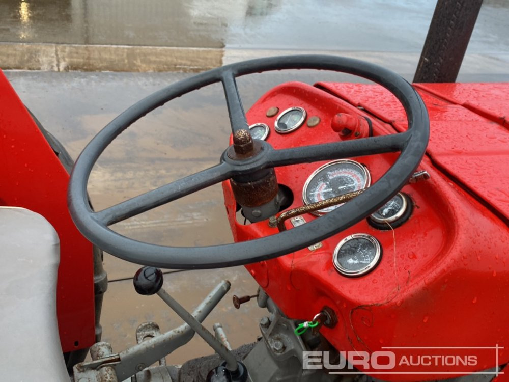 Трактор Massey Ferguson MF135: фото 22 Трактор Massey Ferguson MF135: фото 22