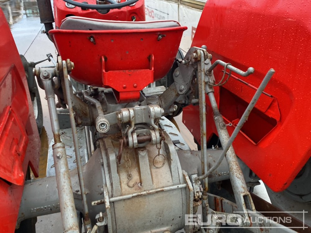 Трактор Massey Ferguson MF135: фото 10 Трактор Massey Ferguson MF135: фото 10