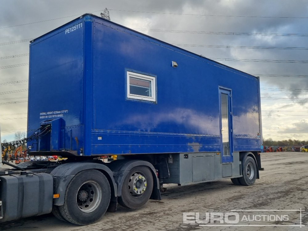 Montracon Single Axle Showroom Trailer - Полуприцеп-фургон: фото 1 Montracon Single Axle Showroom Trailer - Полуприцеп-фургон: фото 1