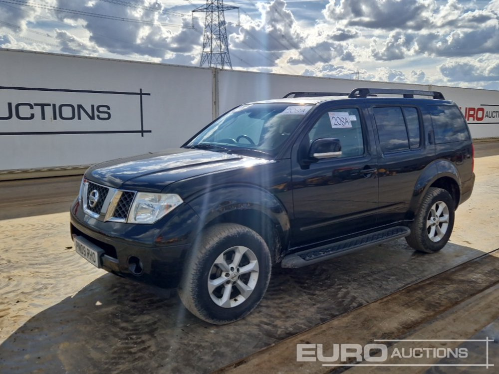 Nissan Pathfinder - Внедорожник: фото 1 Nissan Pathfinder - Внедорожник: фото 1