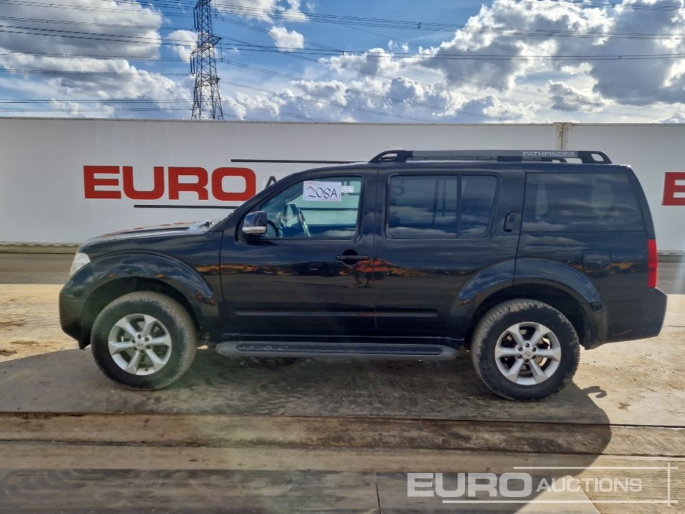 Nissan Pathfinder - Внедорожник: фото 2 Nissan Pathfinder - Внедорожник: фото 2