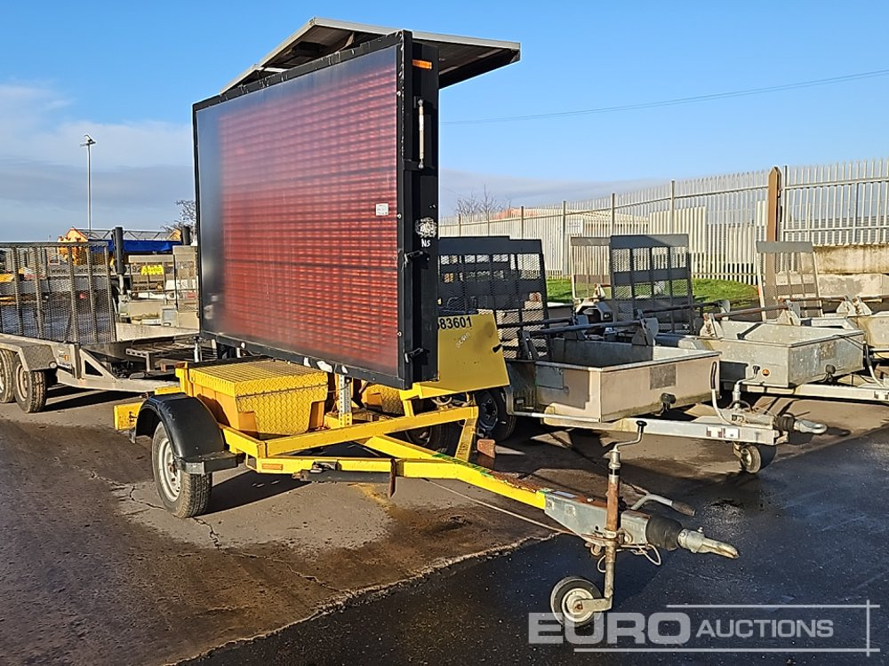 Прицеп для спецтехники PWS Single Axle Highway LED Display Board: фото 6