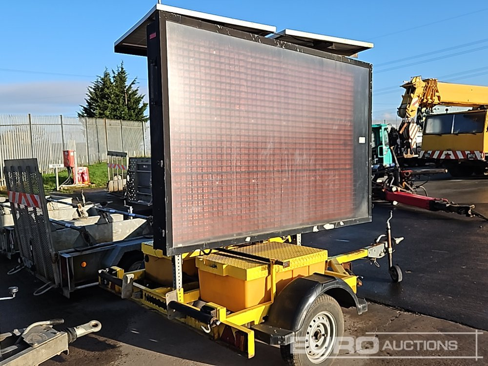 PWS Single Axle Highway LED Display Board - Прицеп для спецтехники: фото 4 PWS Single Axle Highway LED Display Board - Прицеп для спецтехники: фото 4